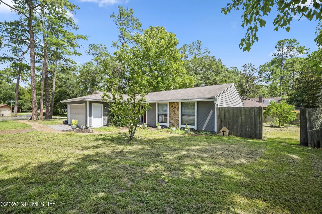 Photo of 4208 QUEENSWAY Drive