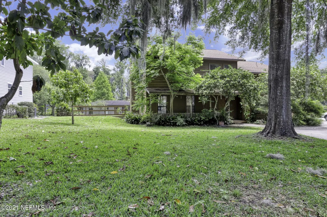 Photo of 824 LAWHON Drive