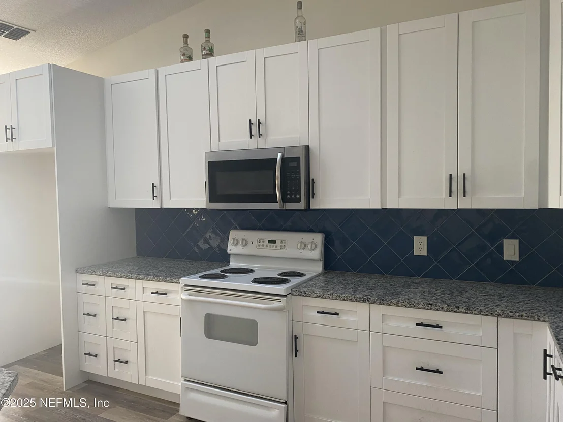 Photo of 1341 BEAR RUN Boulevard