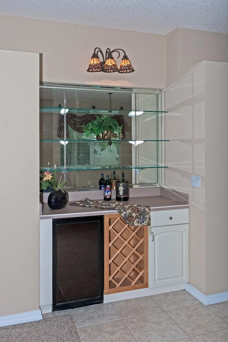 Photo of 178 LIONS GATE Drive