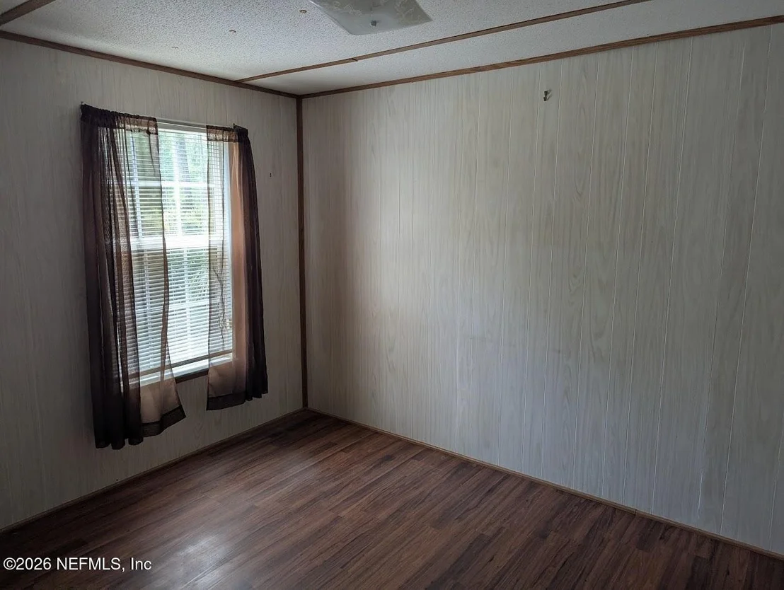 Photo of 104 MOORE Avenue