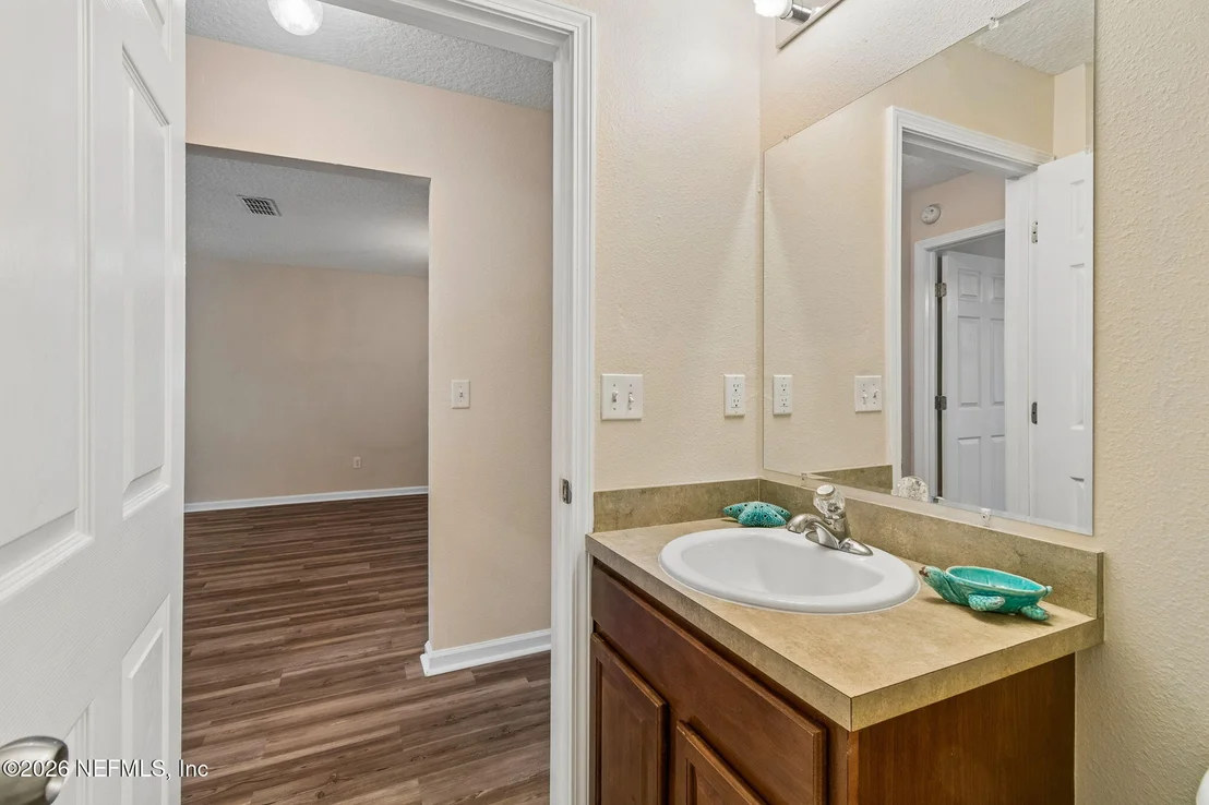 Photo of 73 S TWIN MAPLE Road
