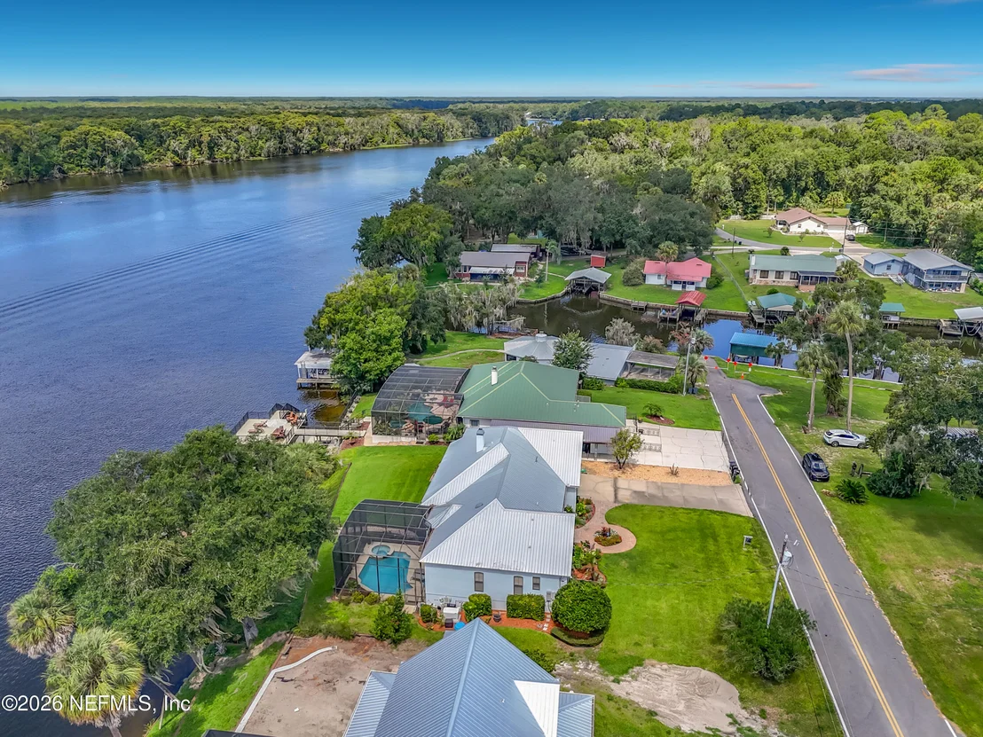 Photo of 129 RIVER Road