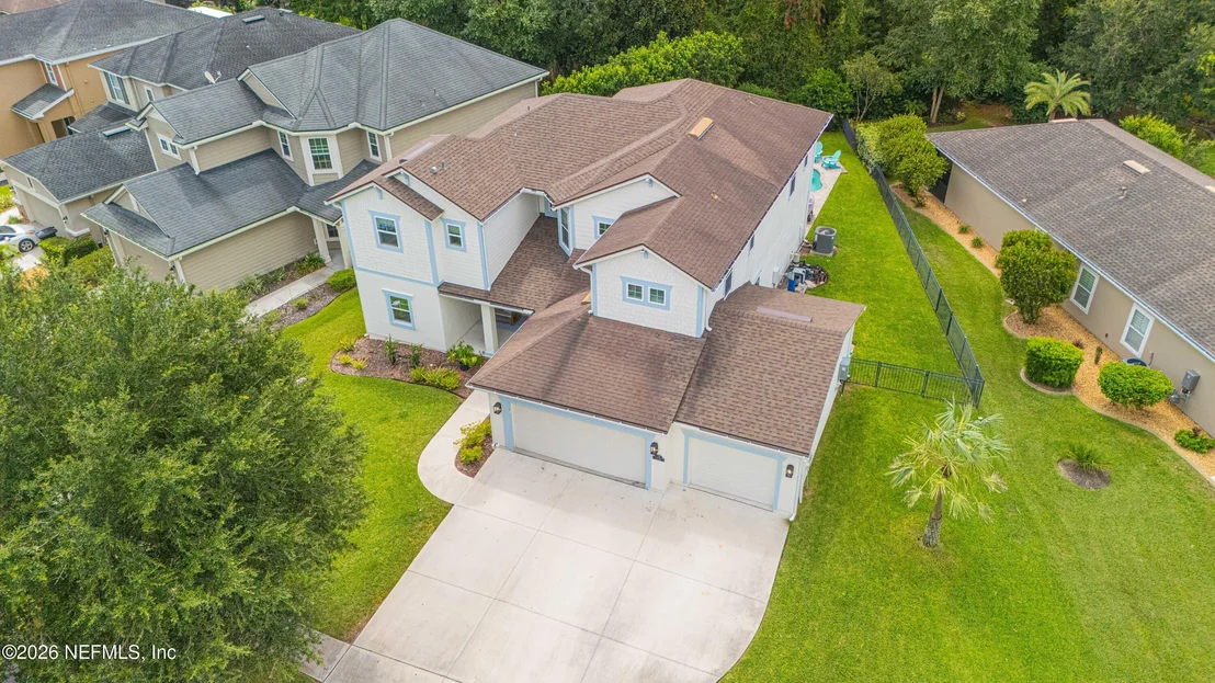 Photo of 95 HOWLAND Drive