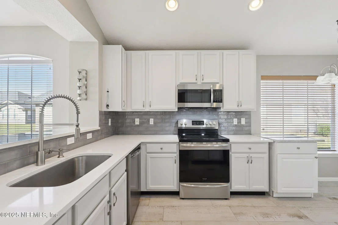 Photo of Unit E at 1830 COPPER STONE Drive