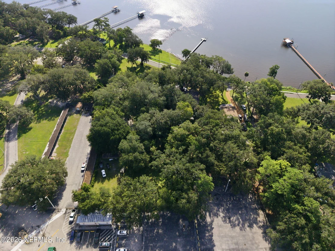 Photo of 514 RIVER Road
