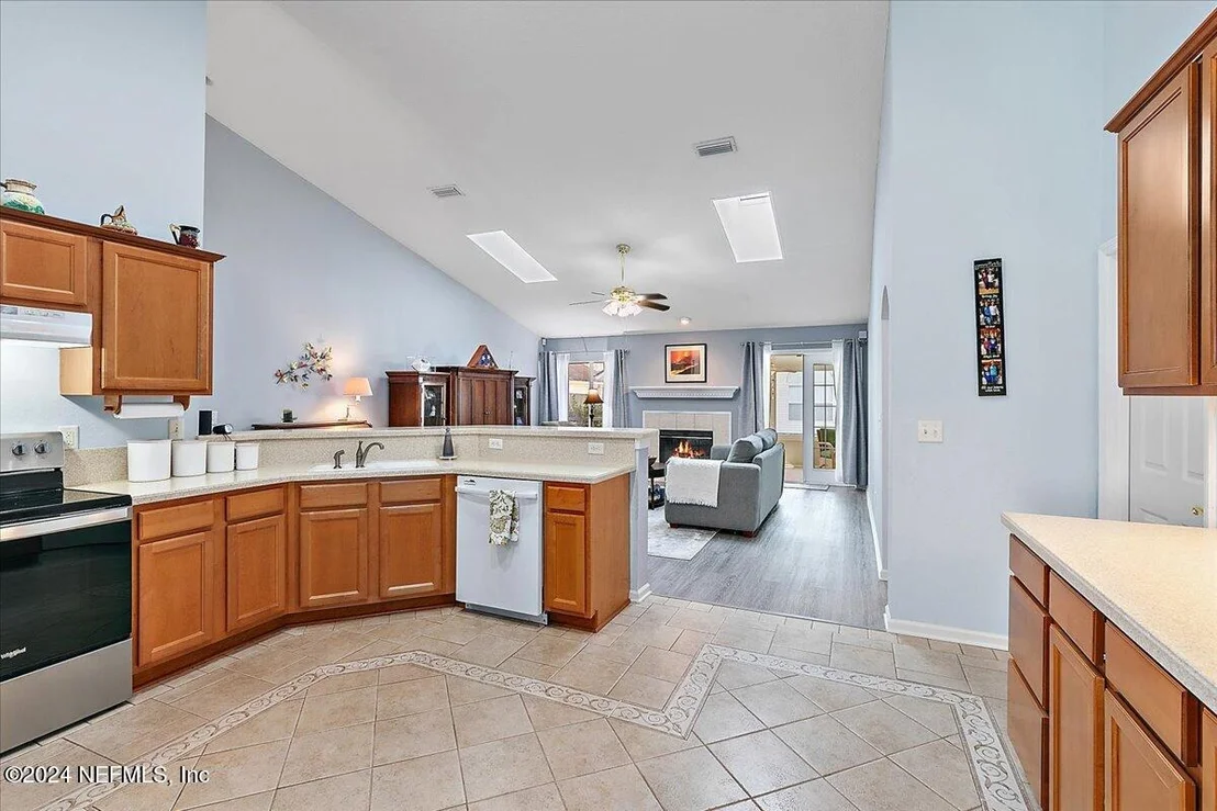 Photo of 4528 MAINMAST Lane
