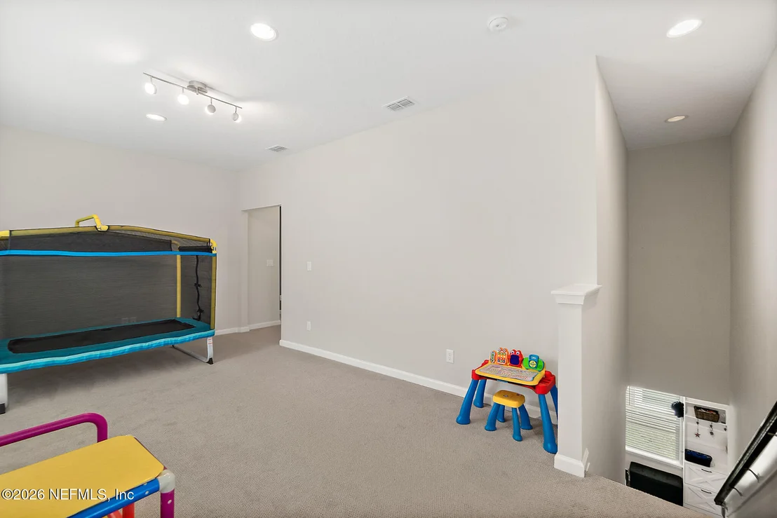 Photo of 542 SILVER LANDING Drive