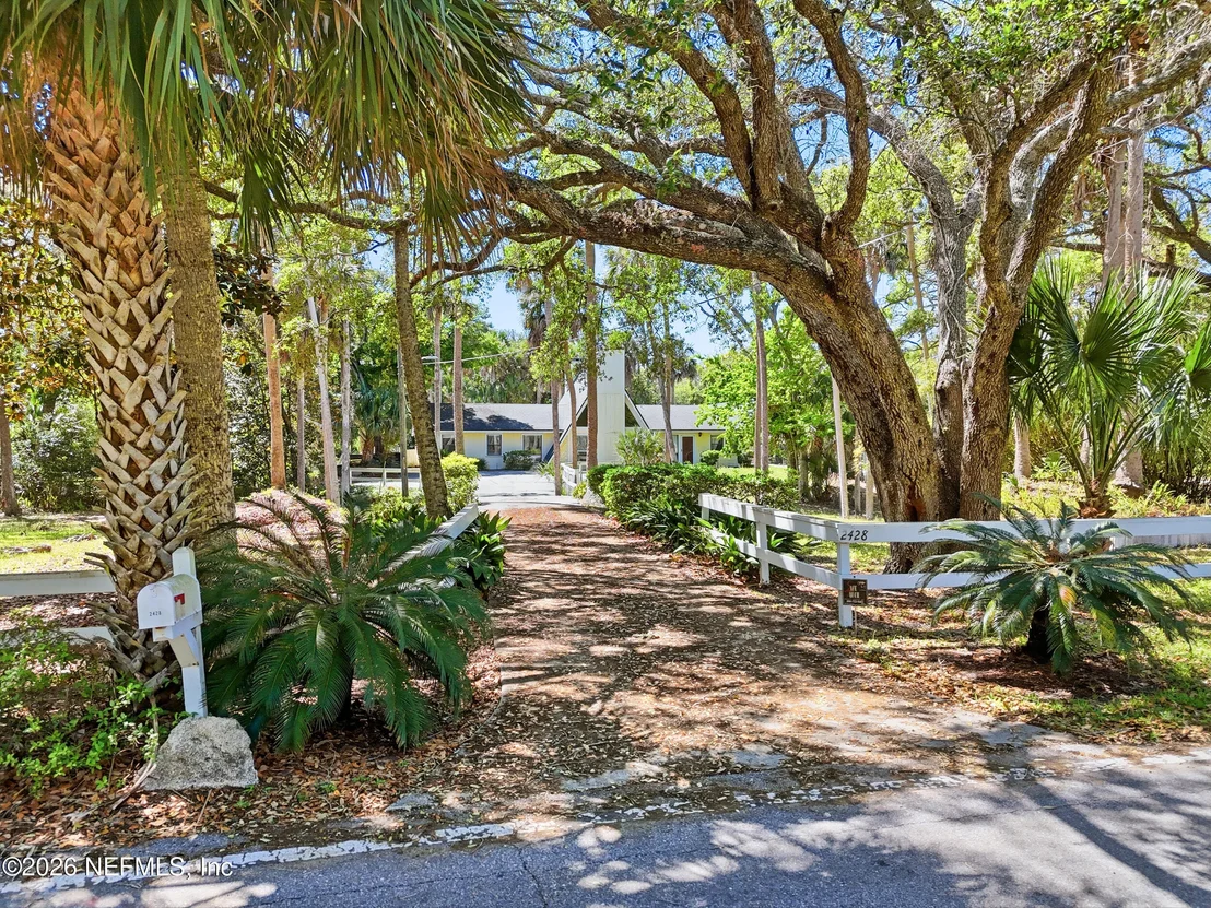 Photo of 2428 SEMINOLE Road