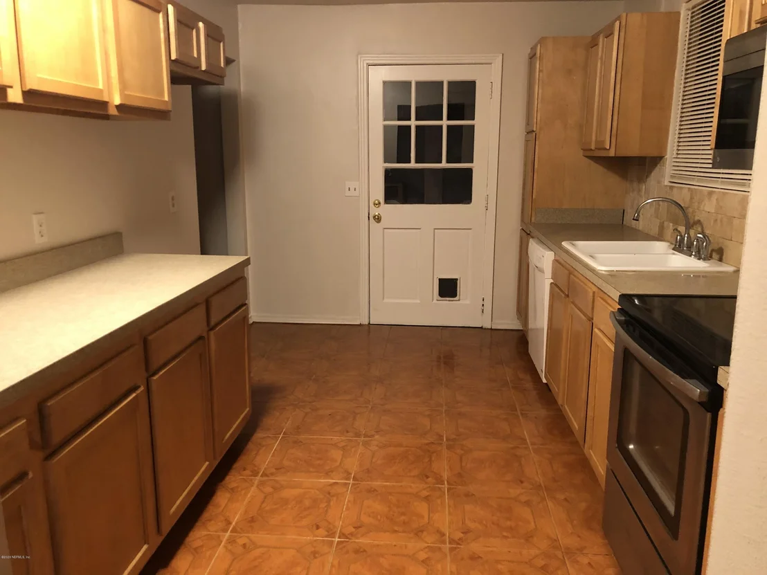Photo of 2380 VILLANOVA Circle