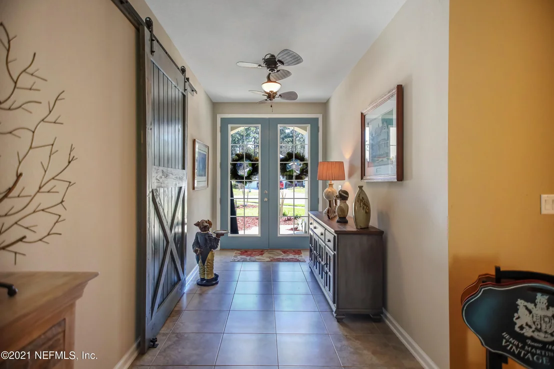 Photo of 19 GREENVIEW Lane