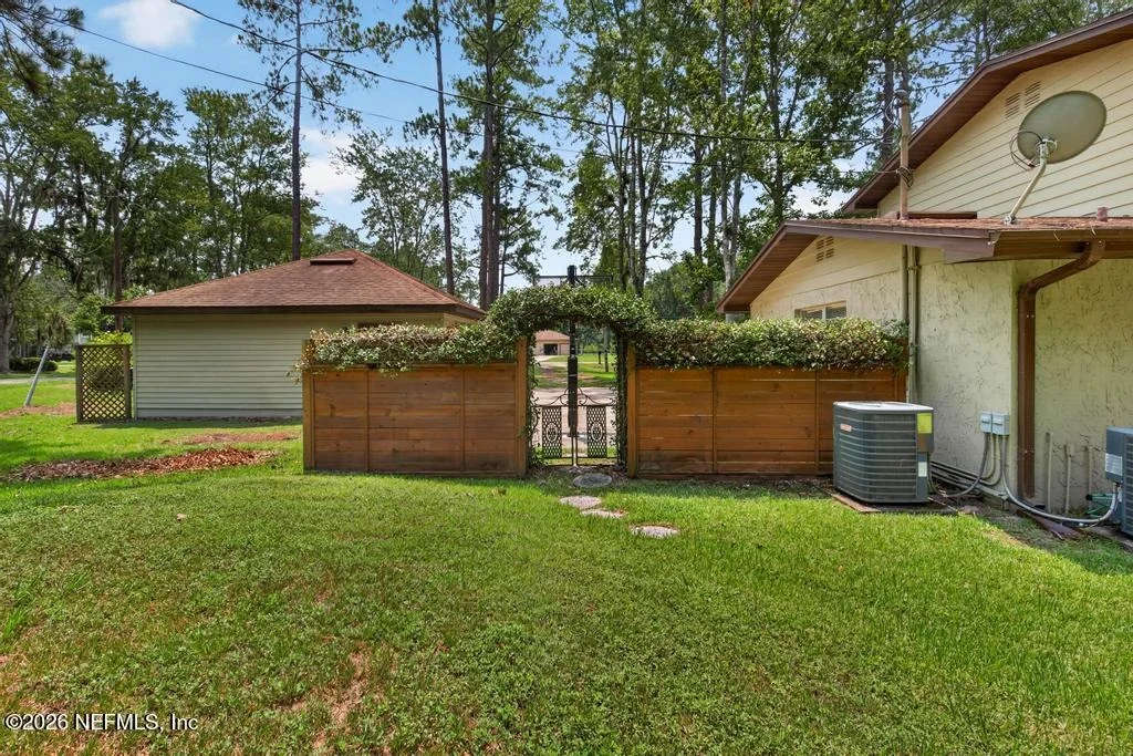 Photo of 54704 CRAVEY Road