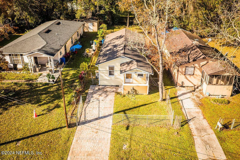 Photo of 1132 DIVISION Street