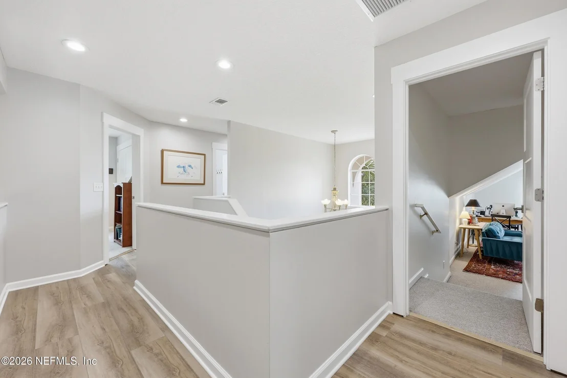 Photo of 521 SUNSET Drive