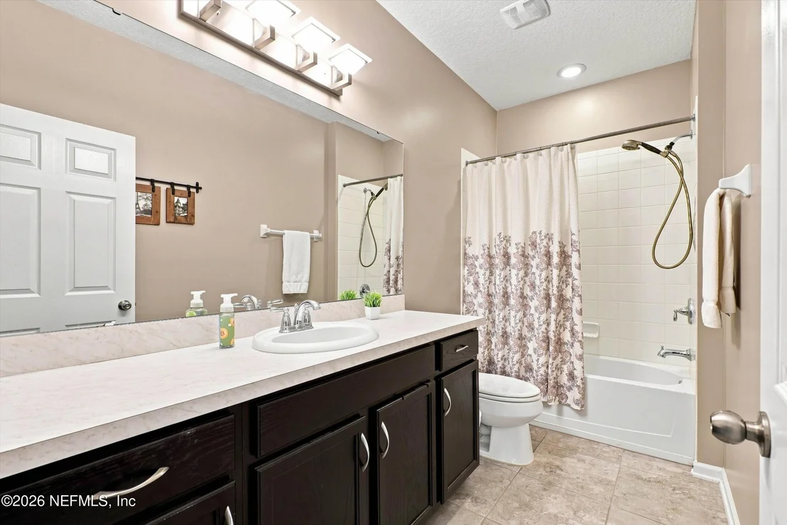 Photo of 7068 FLEUR COVE Drive