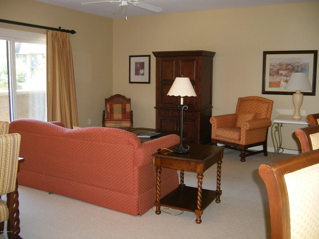 Photo of Unit 203 at 945 REGISTRY Boulevard