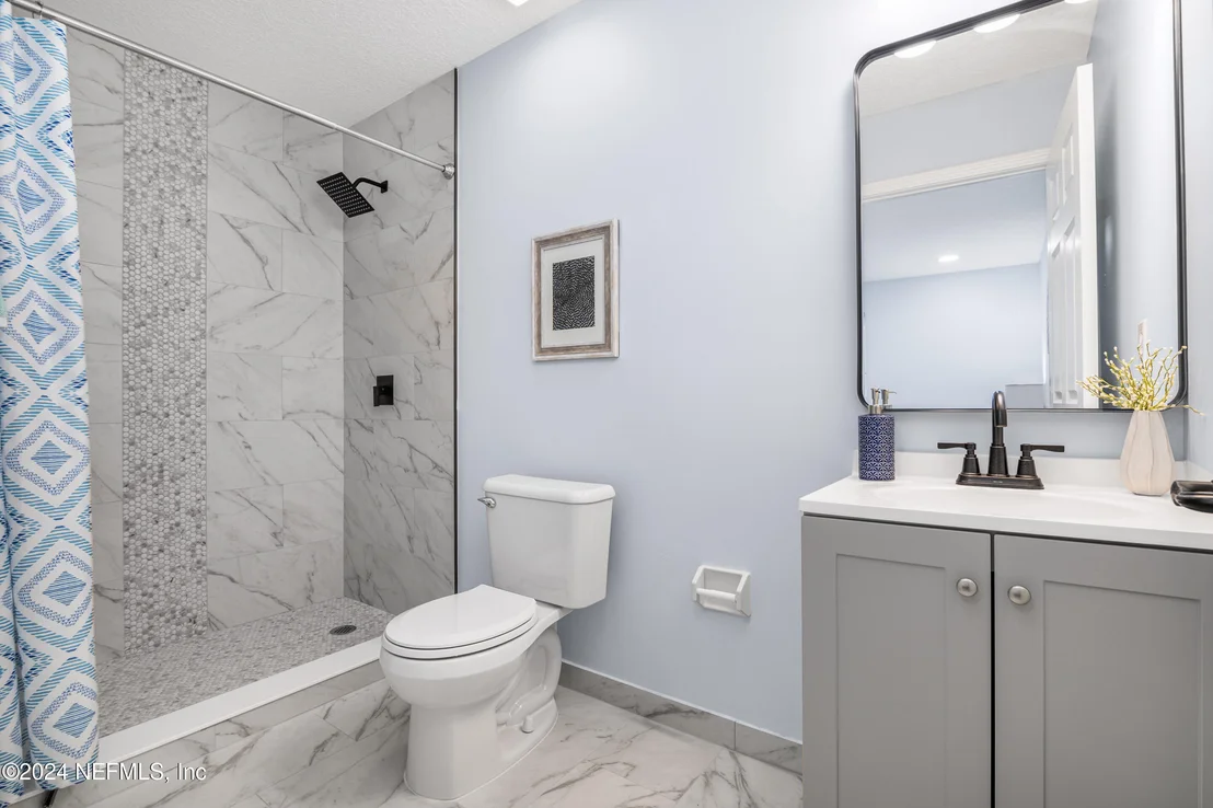 Photo of 498 ARLINGTON Road N