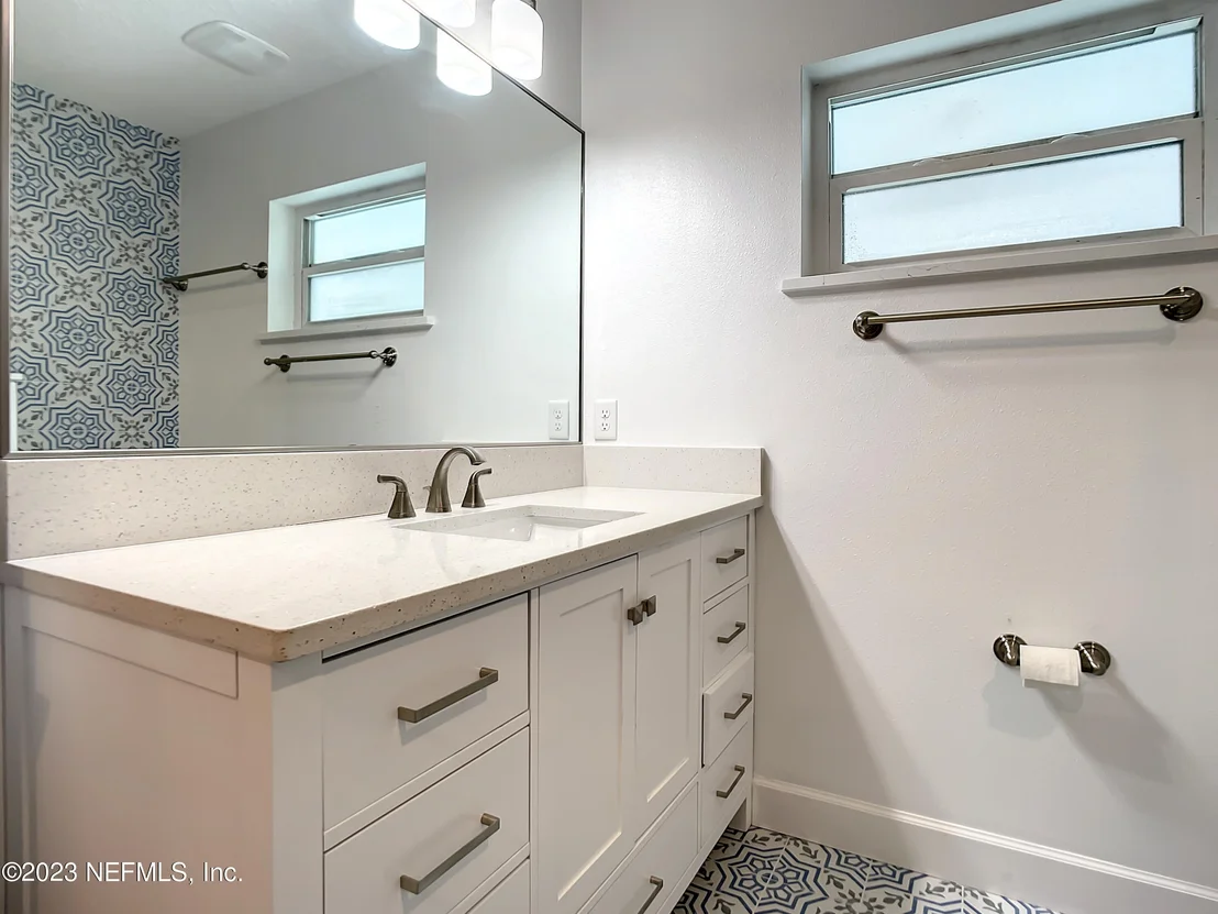 Photo of 6635 MADISON Street