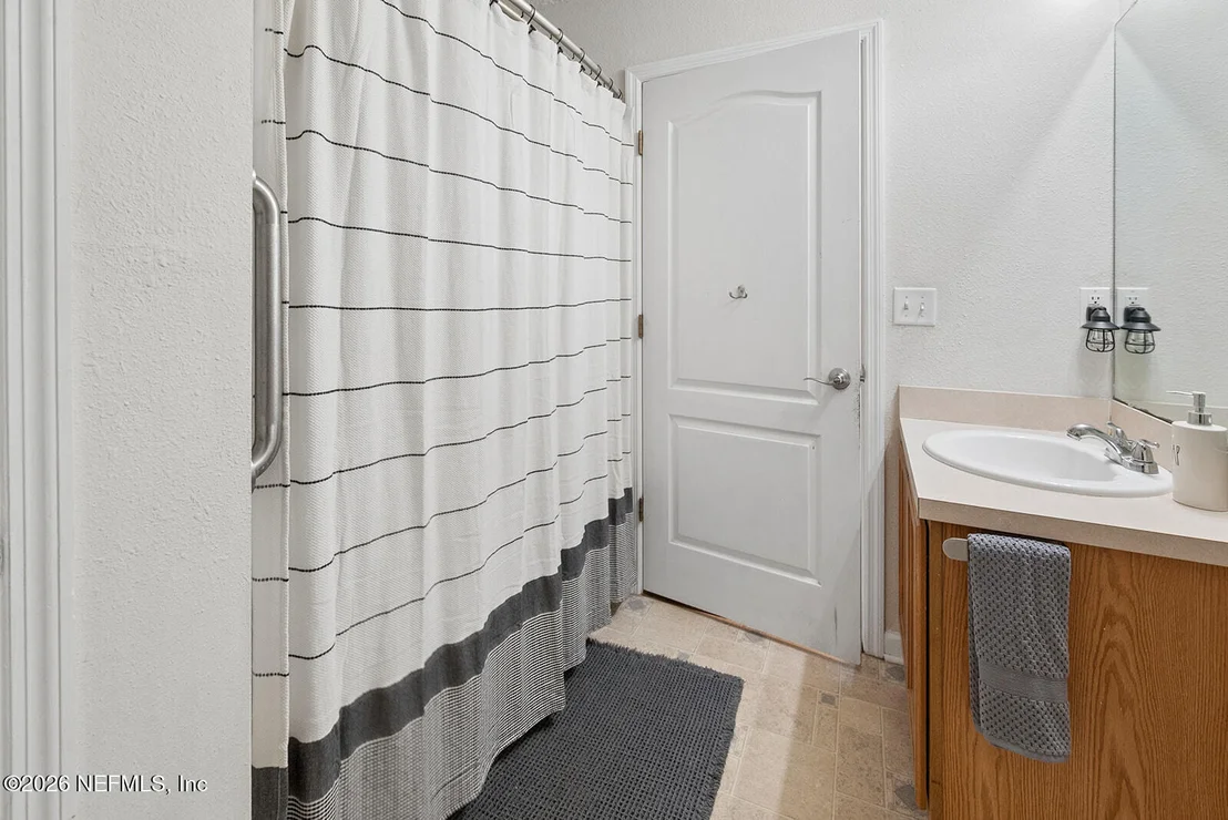 Photo of 76097 TIDEVIEW Lane