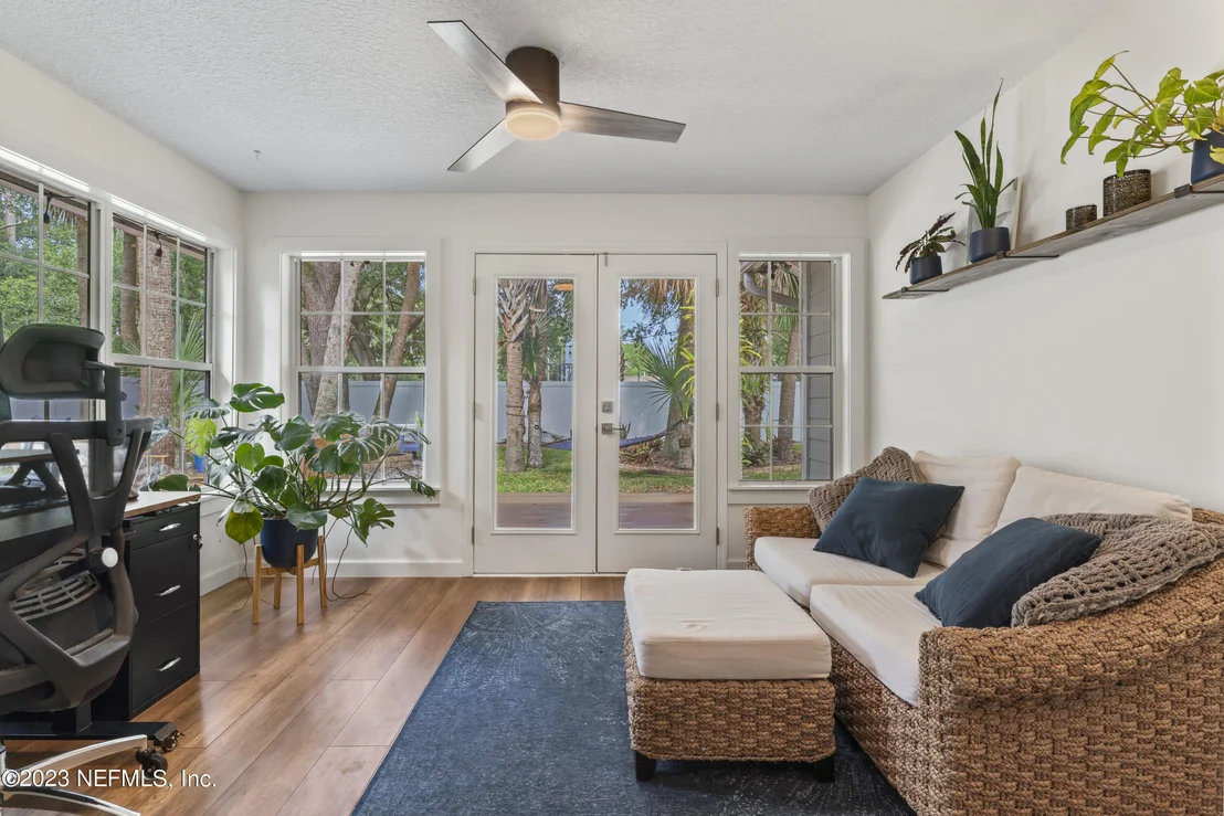 Photo of 1100 LINKSIDE Drive