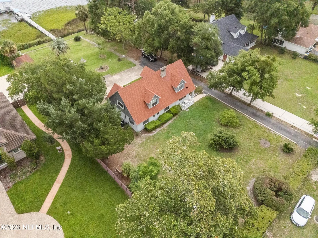 Photo of 1375 CEDAR BAY Road