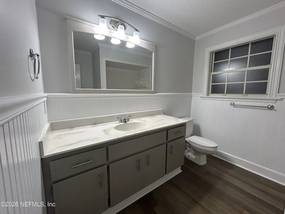 Photo of 1607 SHEFFIELD Place