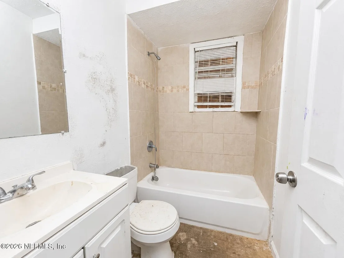 Photo of 3232 DIGNAN Street