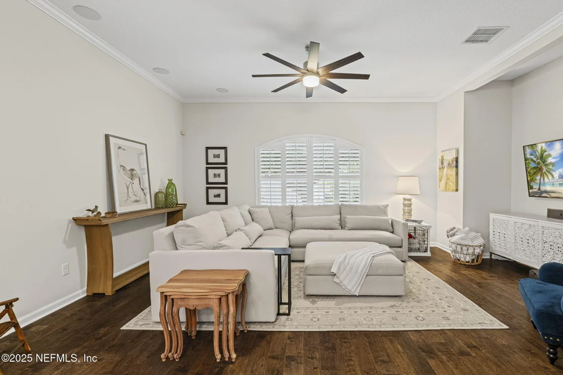 Photo of 1169 OVERDALE Road