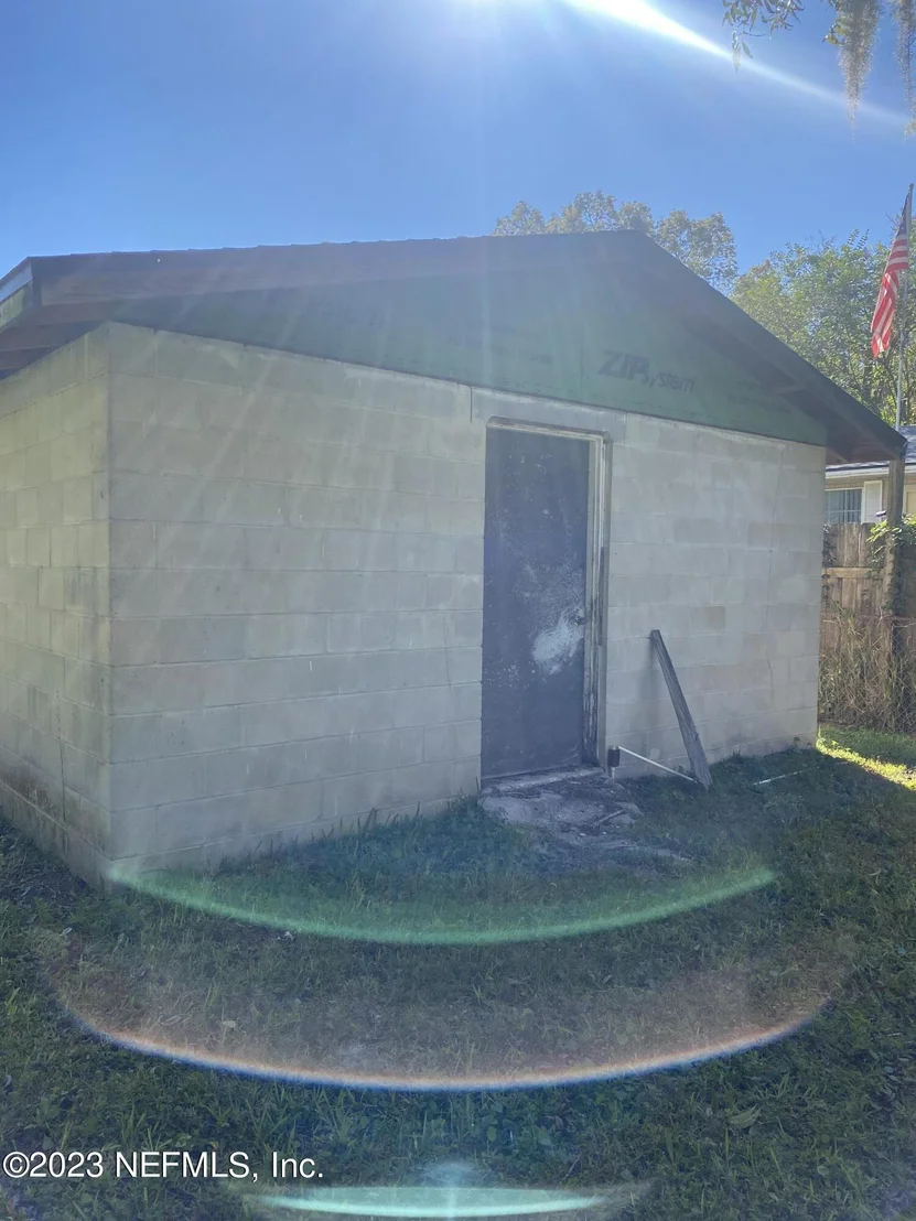 Photo of 4451 LINDER Avenue