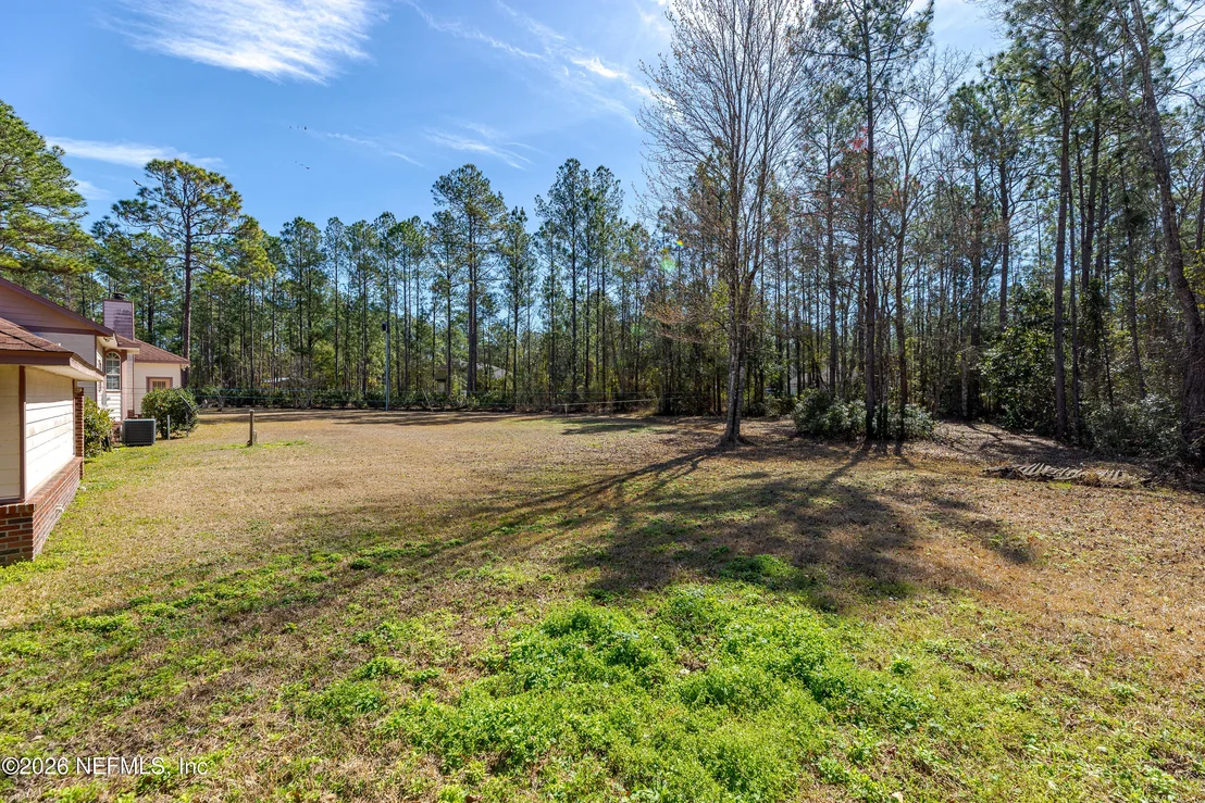Photo of 8404 NESBITT Road