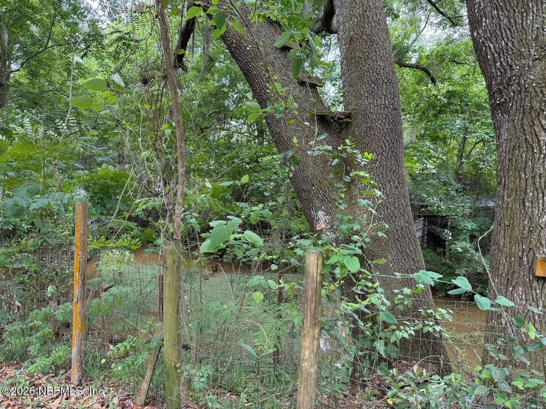 Photo of 8105 COLEE COVE Road
