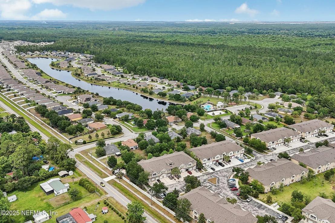 Photo of 607 GOLDEN LAKE Loop
