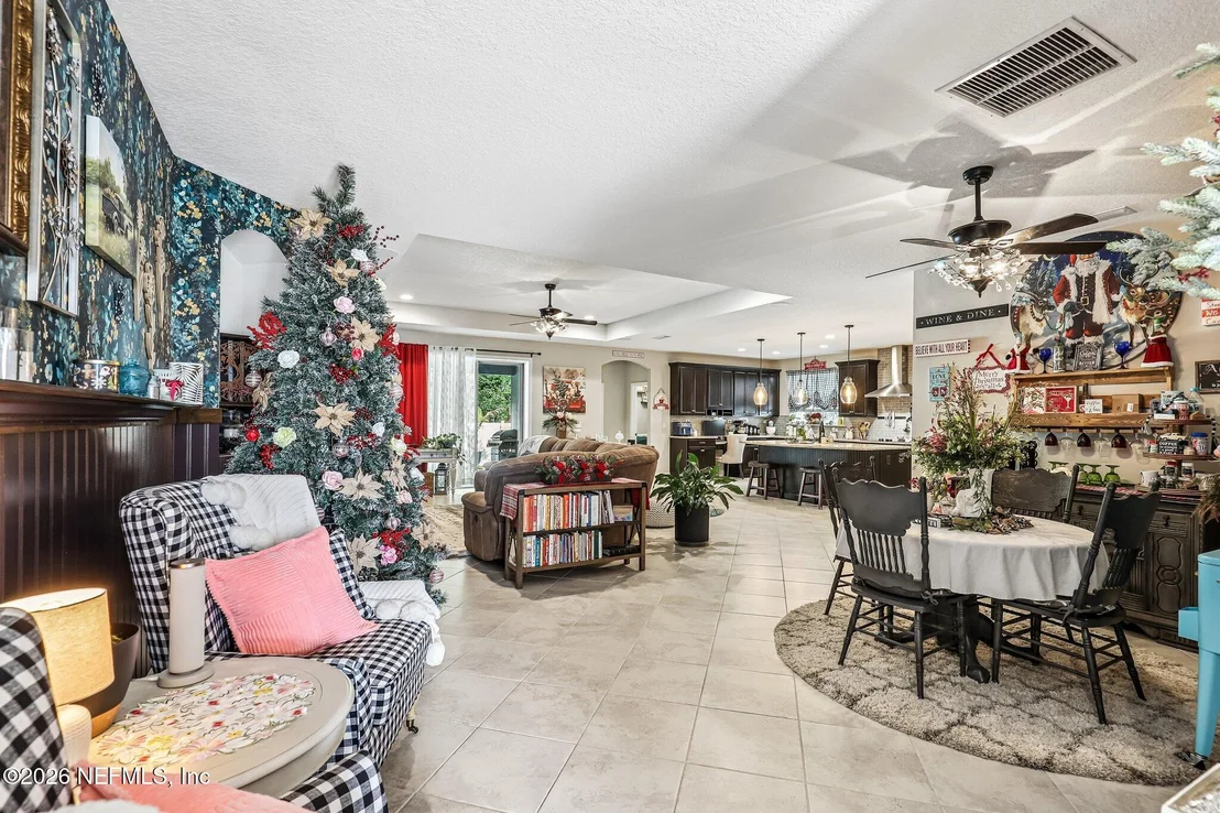 Photo of 910 LAUREL VALLEY Drive