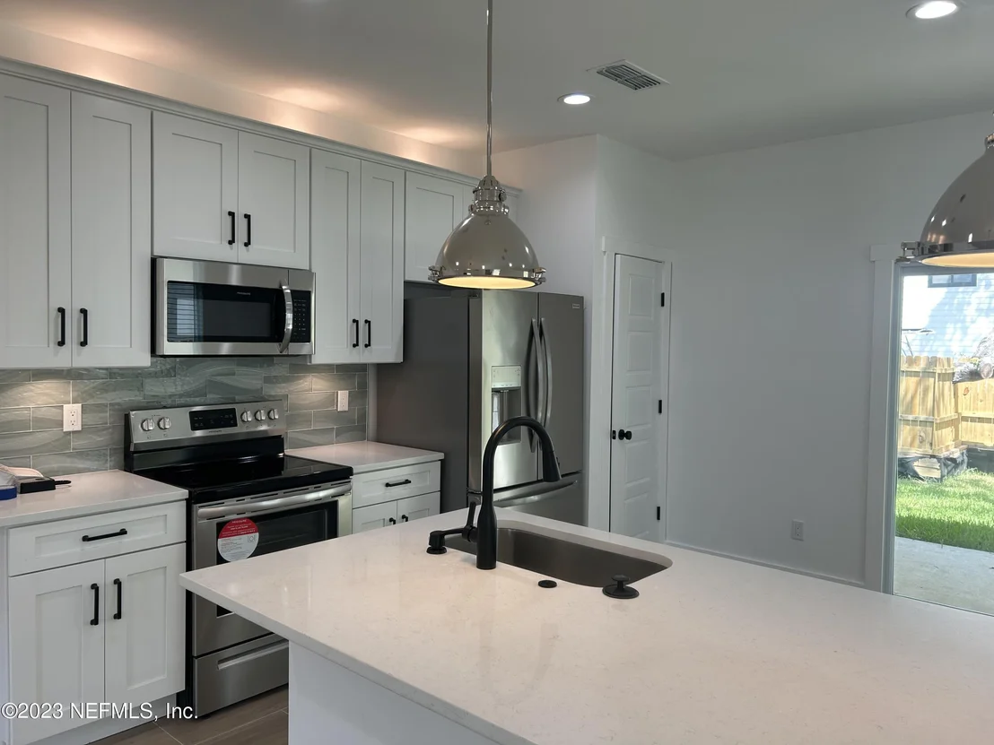Photo of 504 NINETEENTH Street