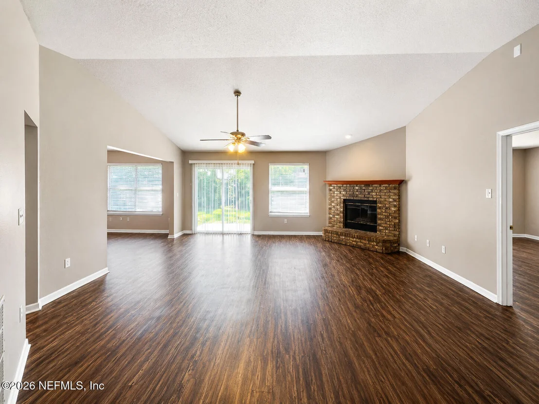 Photo of 8126 FIELDSIDE Drive W