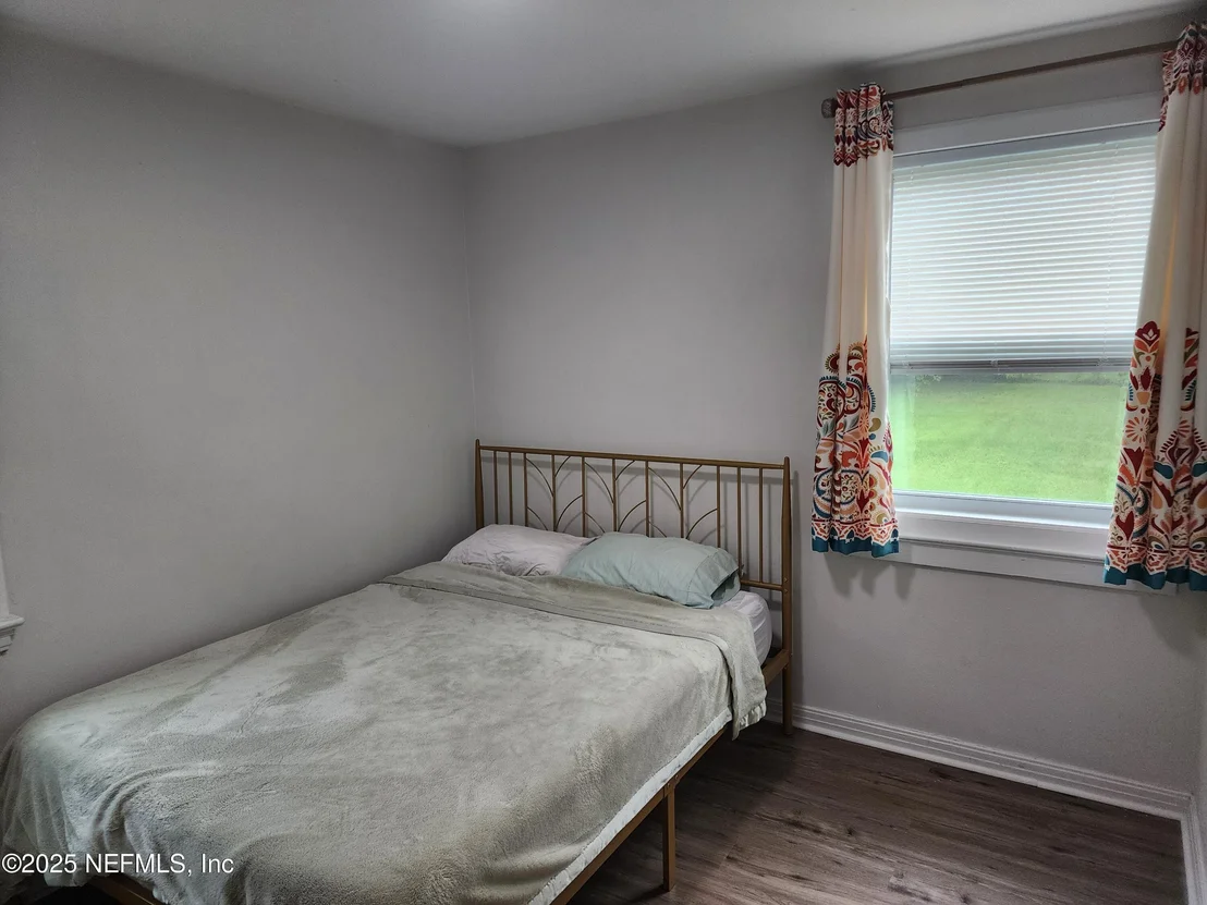 Photo of 946 HURON Street