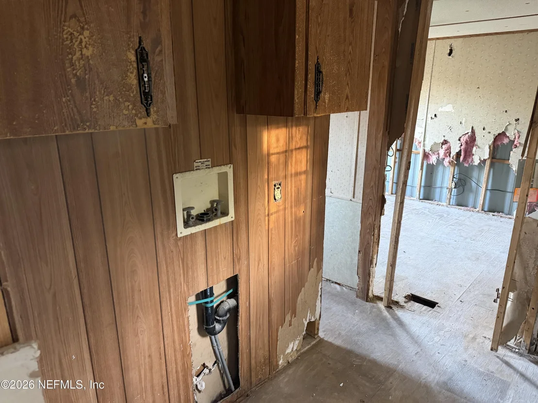 Photo of 235 OAKCREST Drive