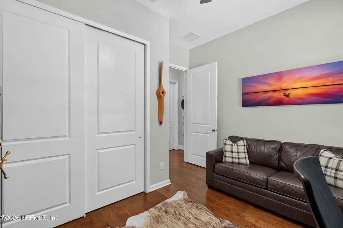 Photo of 239 RIVER Road