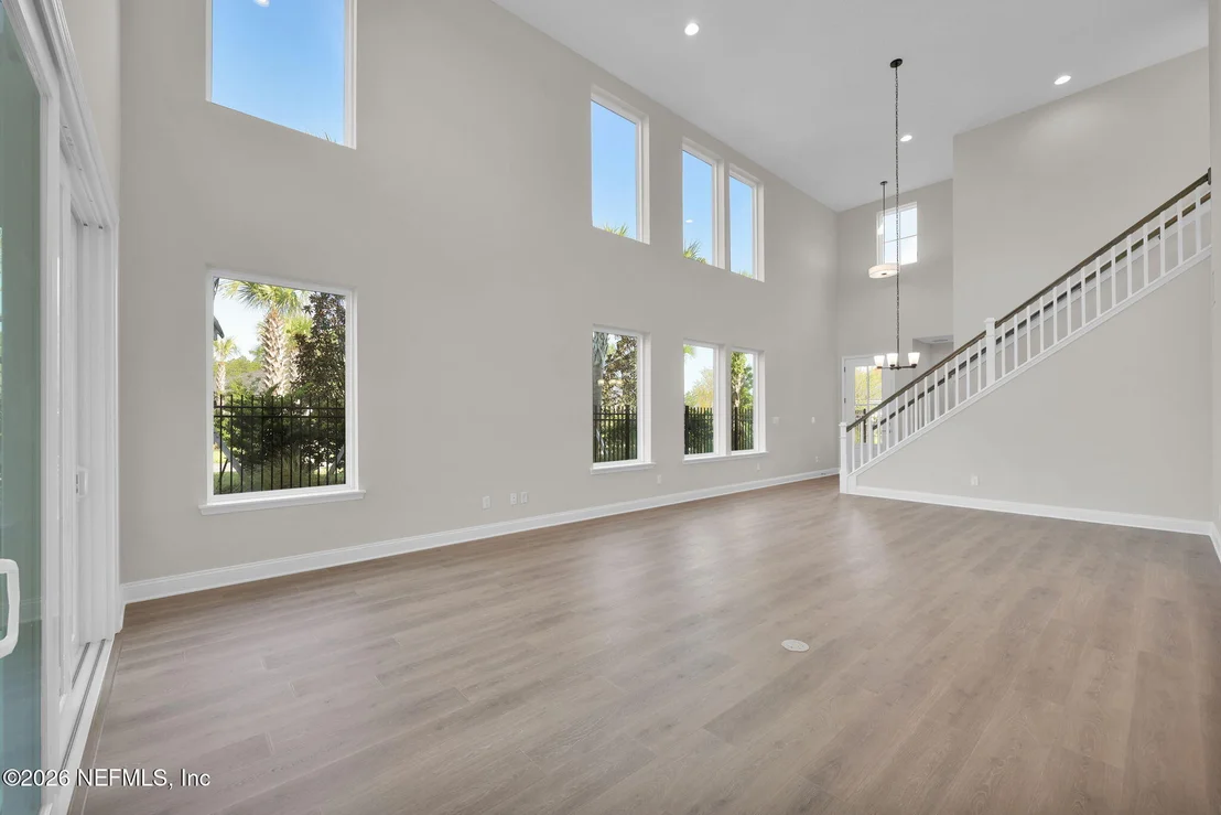 Photo of 334 SEAMARK Drive