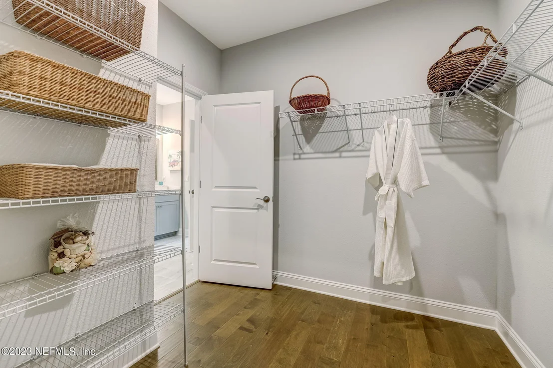 Photo of 214 HOPTREE Place