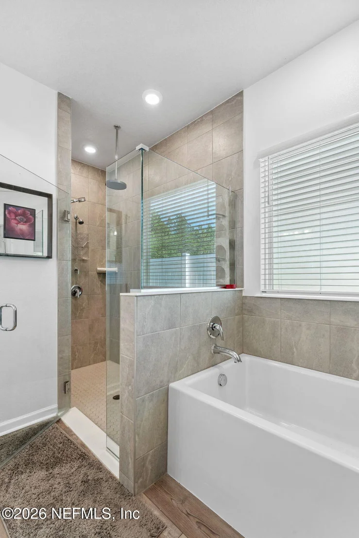 Photo of 120 OAKLEAF Way