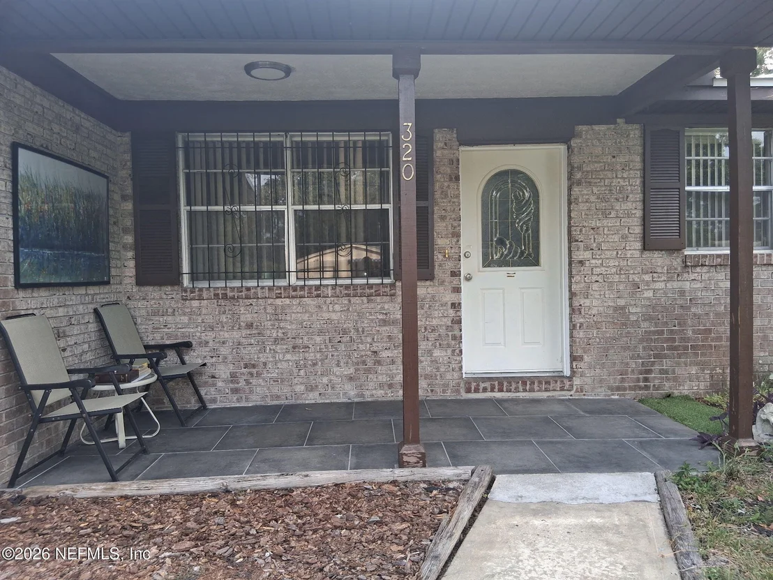 Photo of 320 LOBELIA Road