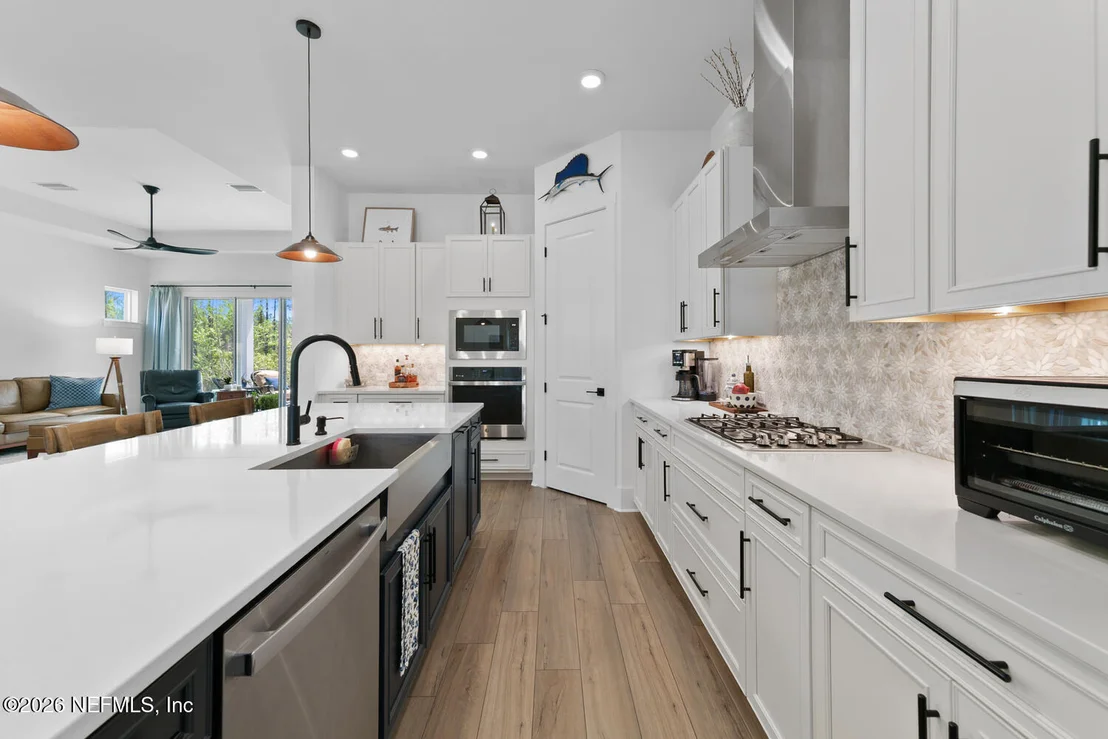 Photo of 305 BLUE HAMPTON Drive
