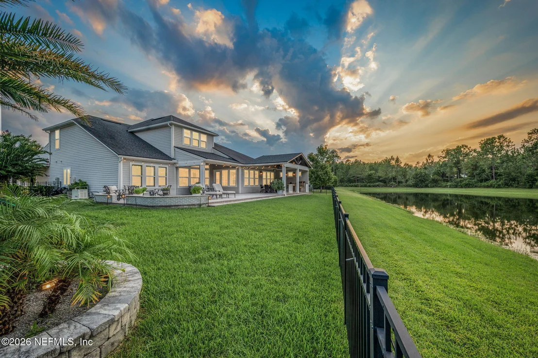 Photo of 681 GLENNEYRE Circle