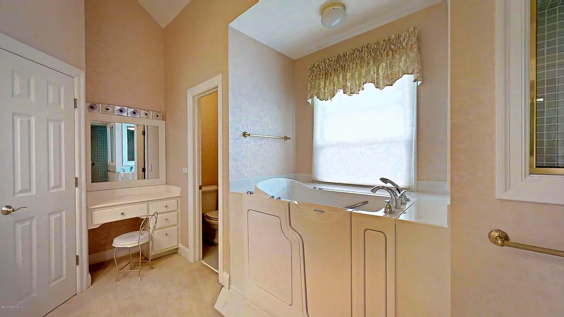 Photo of 1250 HERON POINT Road