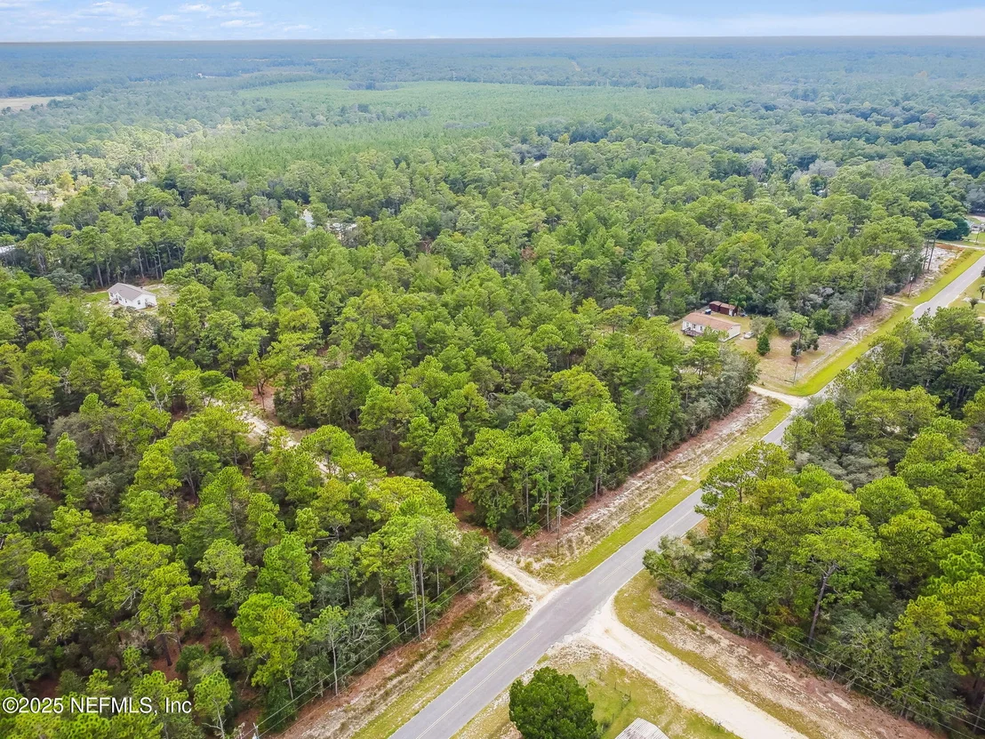 Photo of 401 EDGEHILL Road