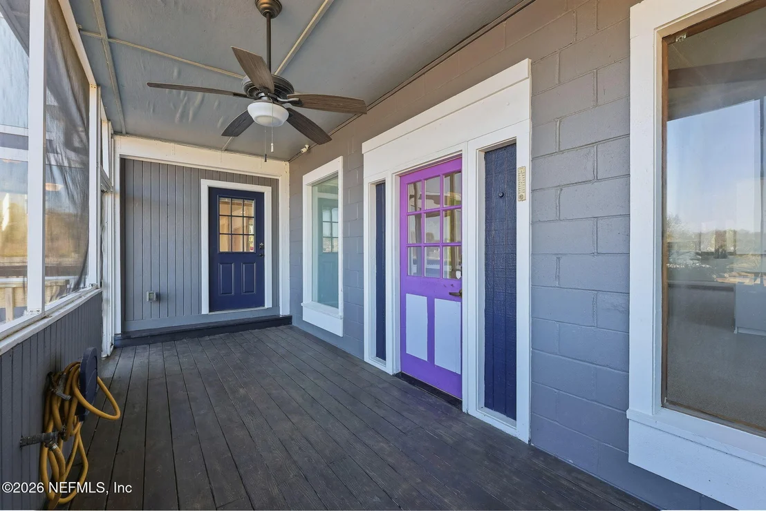 Photo of 1863 LIVE OAK Drive