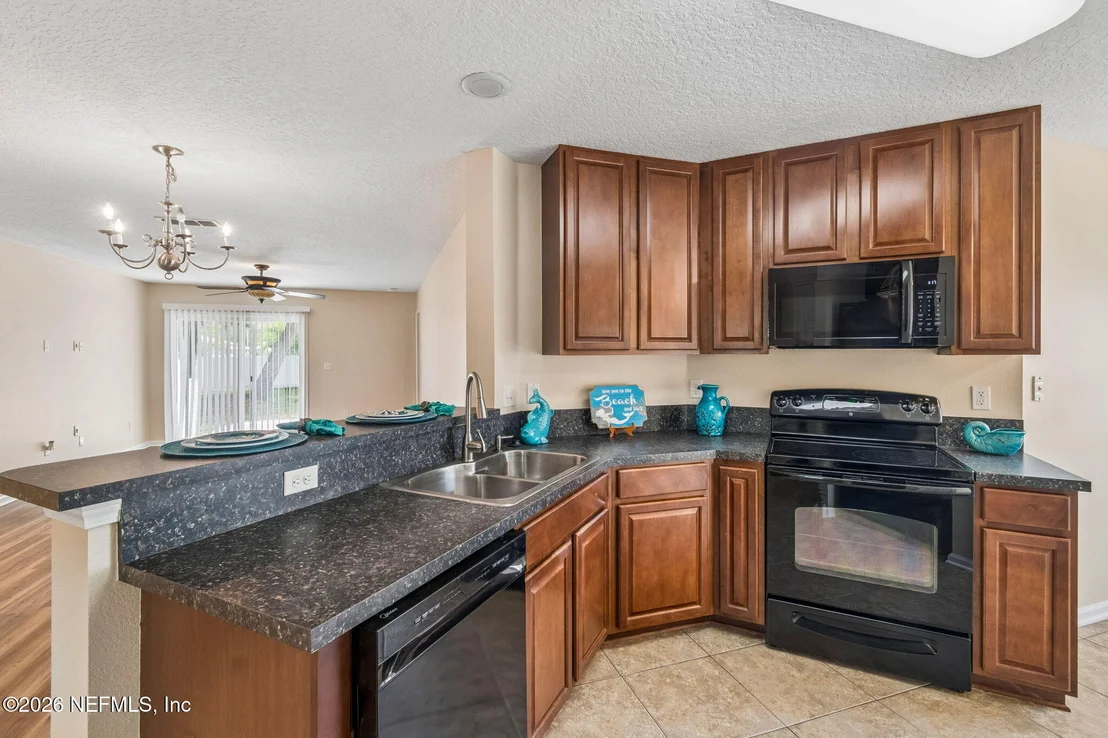 Photo of 73 S TWIN MAPLE Road