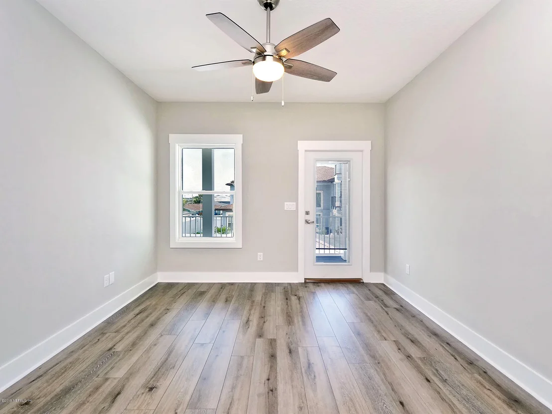 Photo of 232 DAVIS Street