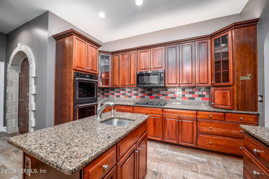 Photo of 707 STANDISH Drive